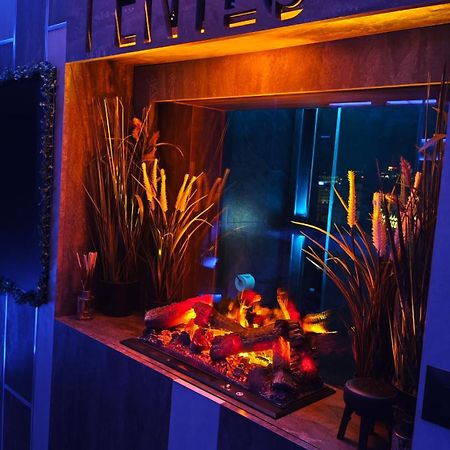 Smart Luxury Penthouse Suites - Private Sauna, Hot-Tub, Home Cinema At The Best Location In سكوبجي المظهر الخارجي الصورة